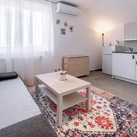 Apartment By Pyramide: Sylvestr