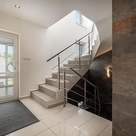 Apartment By Pyramide: Sylvestr